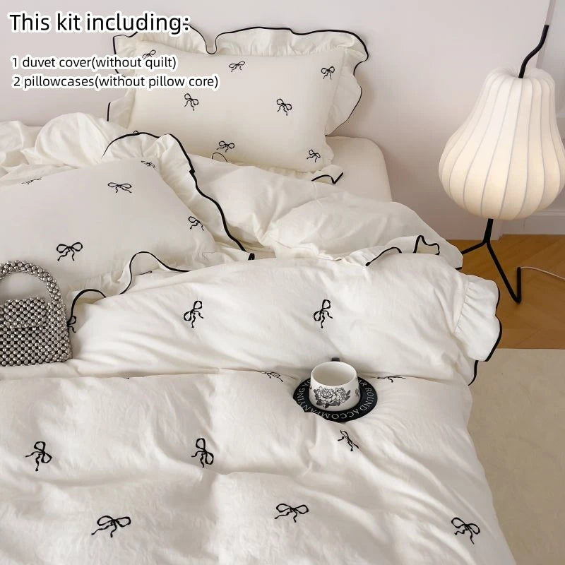 3-Piece Bow Embroidery Bedding Set – Duvet Cover with Pillowcases